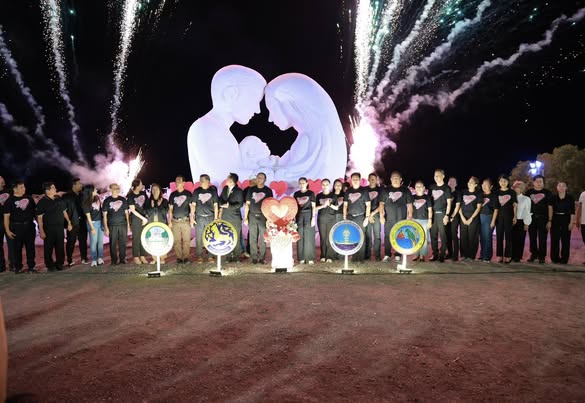 จ.เพชรบุรี เปิดงานประติมากรรมเกลือ &ldquo;Art Of Salt&rdquo; ครั้งที่ 11 ชูคอนเซปต์ "เหลือจะเชื่อ! เกลือ หวานเกิ๊นน&hellip;" กระตุ้นเศรษฐกิจและการท่องเที่ยวเชิงสร้างสรรค์