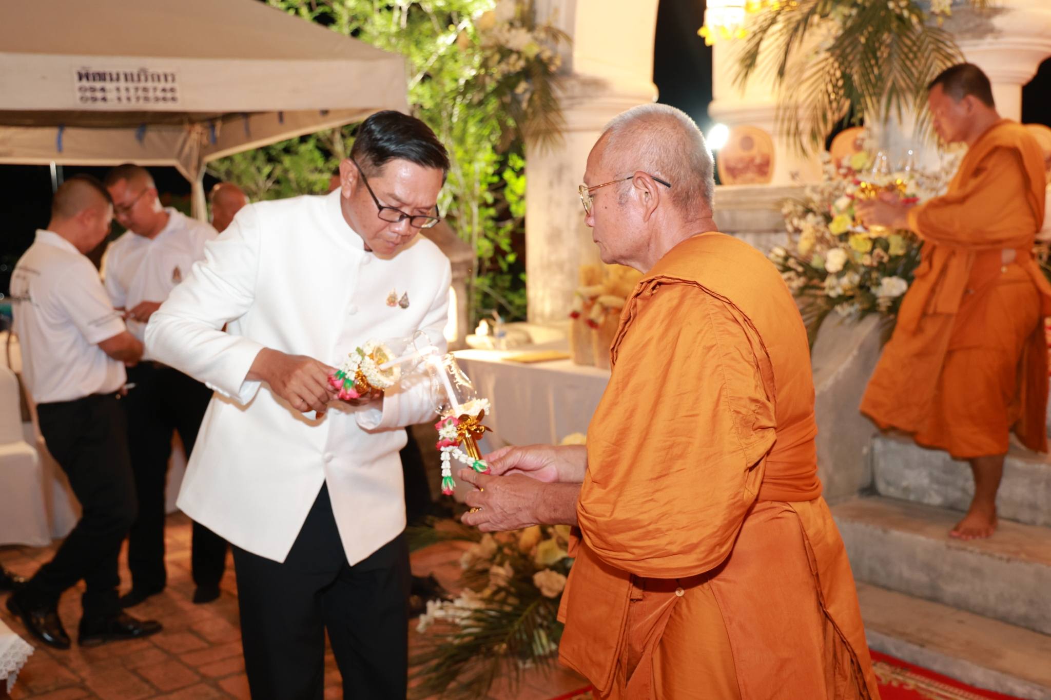 จังหวัดเพชรบุรี สืบสานประเพณีโบราณ  "ตามประทีปโคมไฟ" ณ พุทธสถานวัดพระแก้วน้อยและพระธาตุจอมเพชร  พิพิธภัณฑสถานแห่งชาติ พระนครคีรี และเวียนเทียน เนื่องในเทศกาลวันวิสาขบูชา ประจำปี 2569